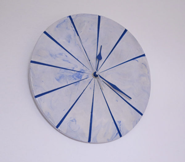 Ručne vyrobené nástenné hodiny - Blue marble